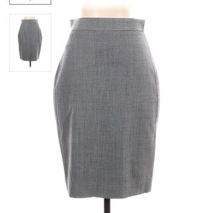 New With Tags Banana Republic Pencil Skirt - Grey